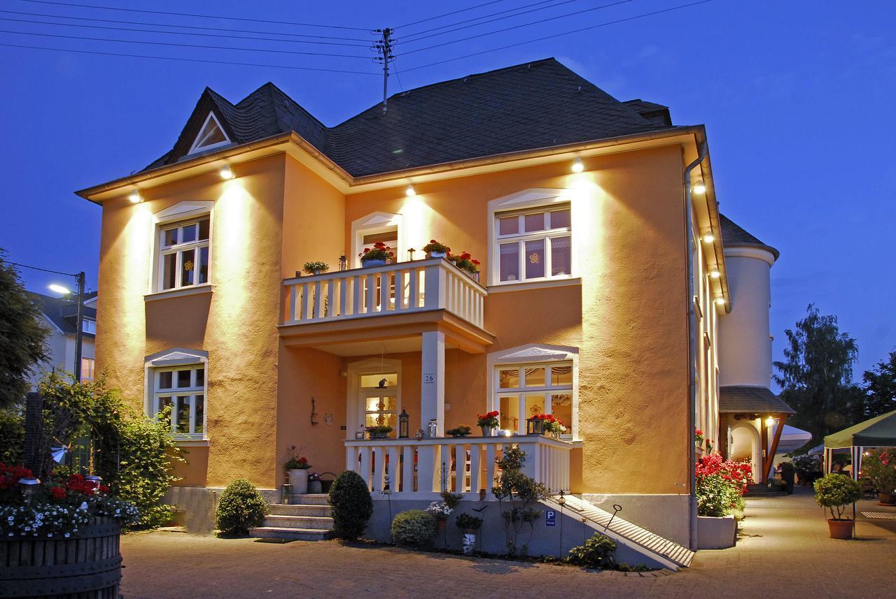 Weingut Und Gaestehaus Apel Nittel Buitenkant foto